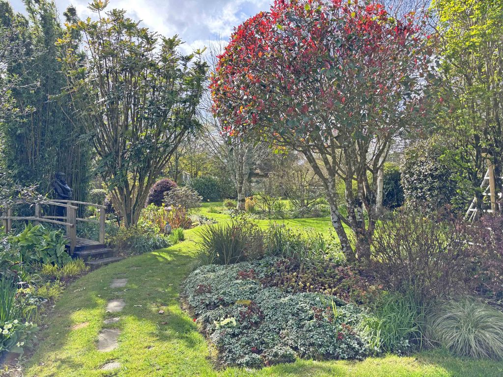 Property photo 3 of 16 Photo 3