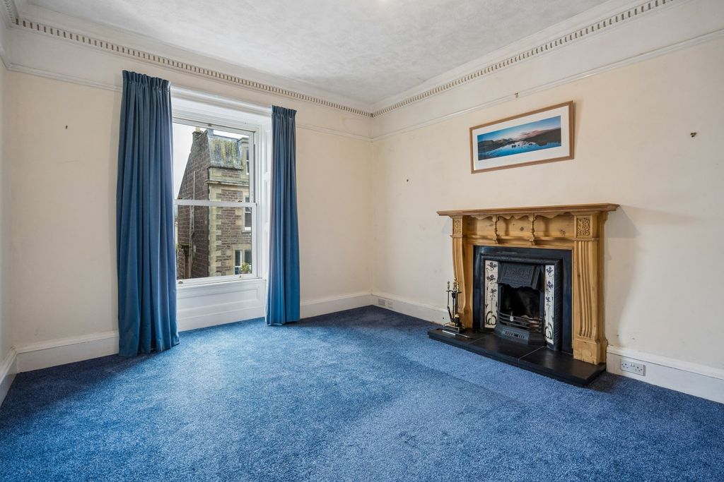 Property photo 2 of 17 Picture No. 15
