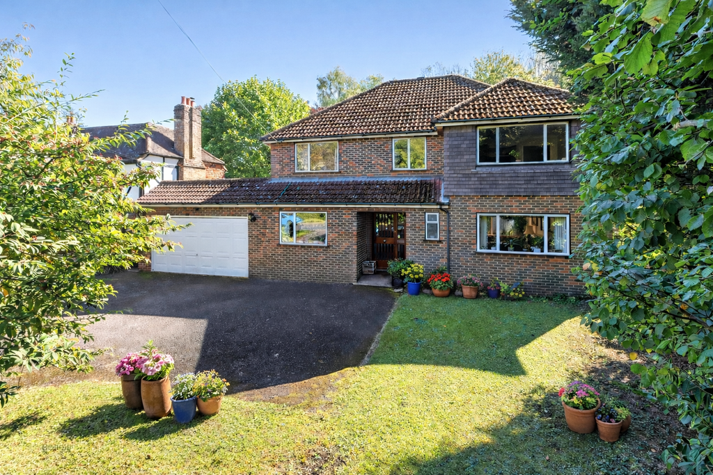 Property photo 1 of 28