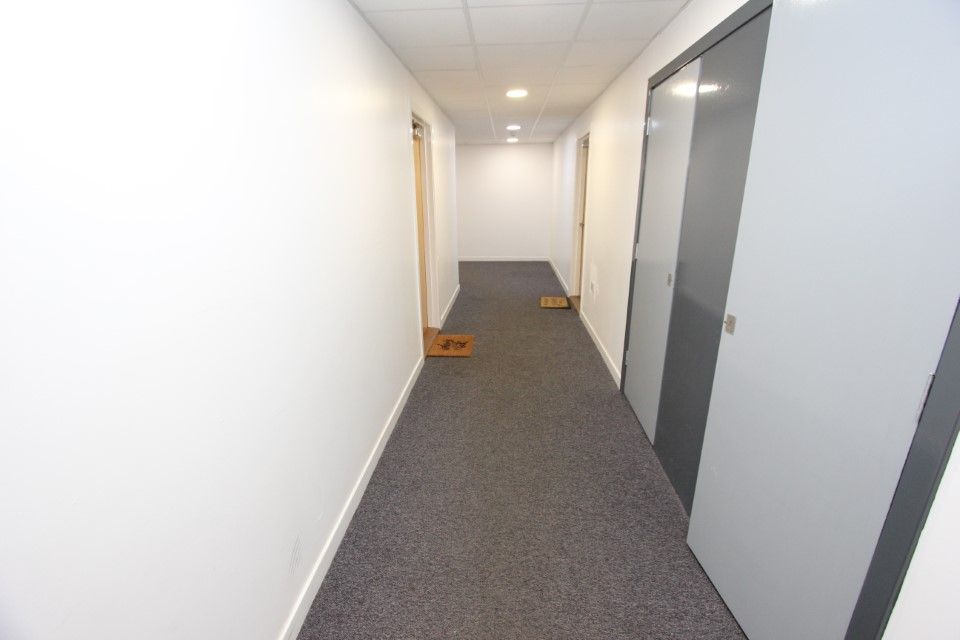 Property photo 2 of 14 Communal Landing