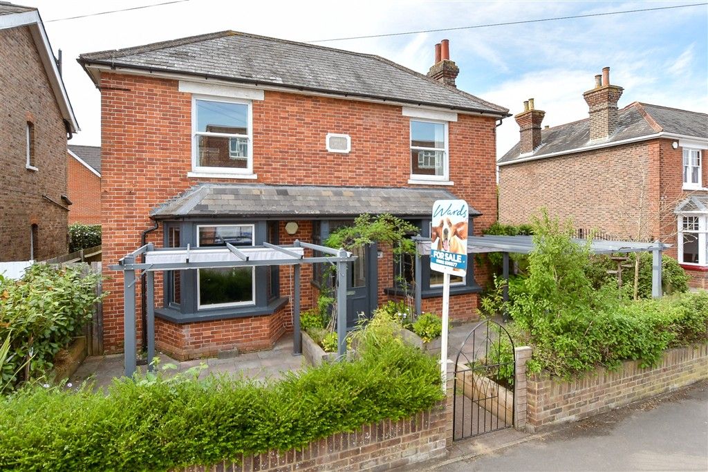 Property photo 1 of 13 Front (Web)