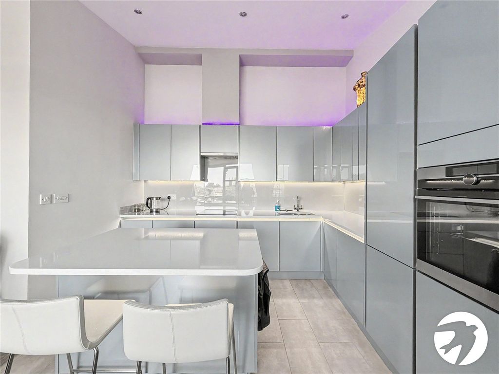Property photo 3 of 15 Kitchen