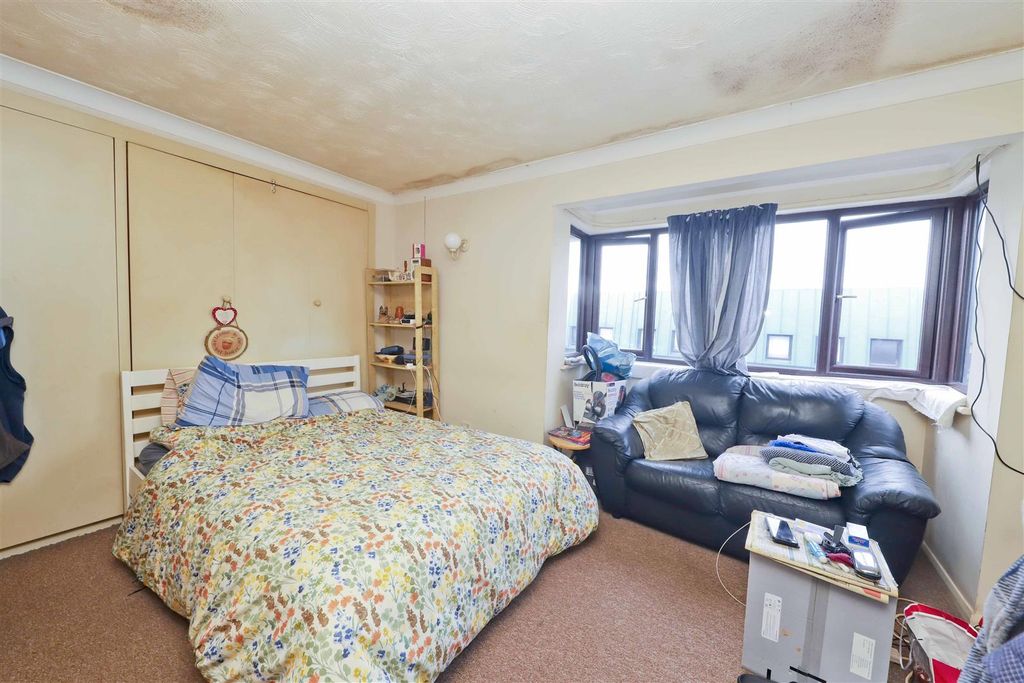 Property photo 1 of 7 Studio Room