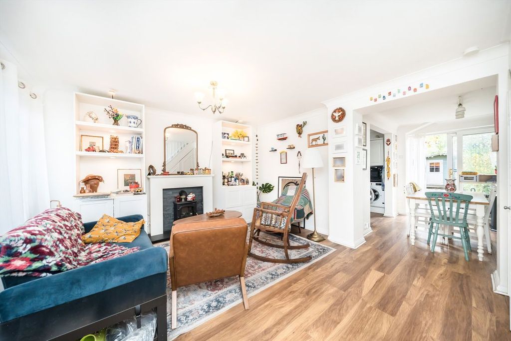 Property photo 1 of 8