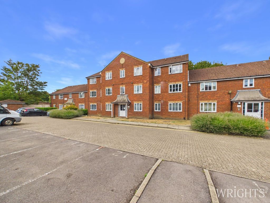 Property photo 1 of 18