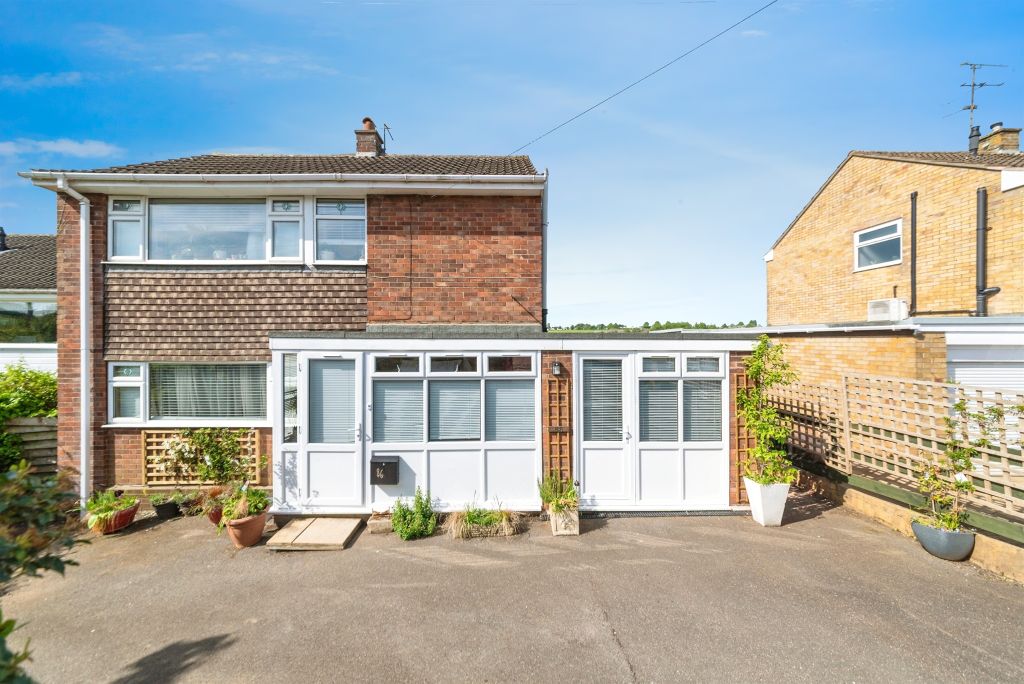 Property photo 1 of 17
