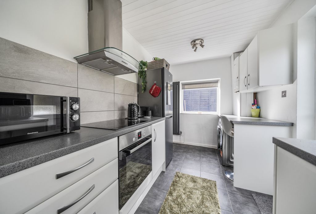 Property photo 2 of 13 1418649-14-69A04F...