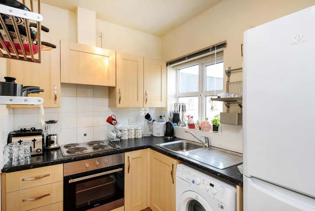 Property photo 3 of 7 Kitchen