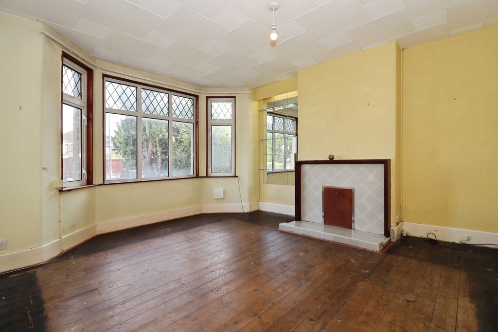 Property photo 2 of 20 Pbox-Img.Jpg