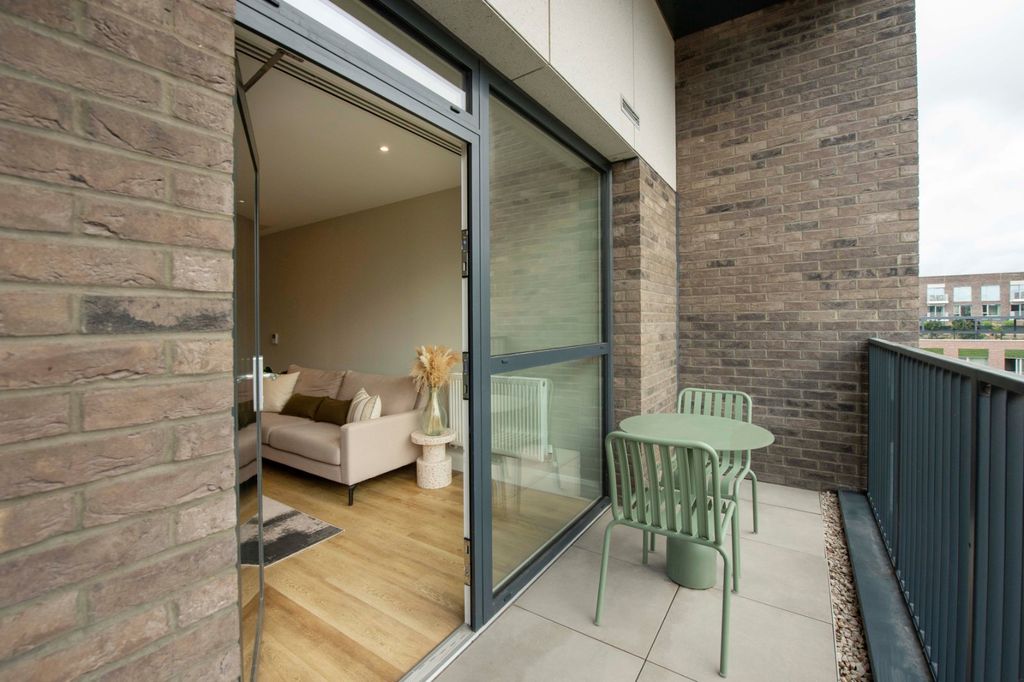 Property photo 3 of 19