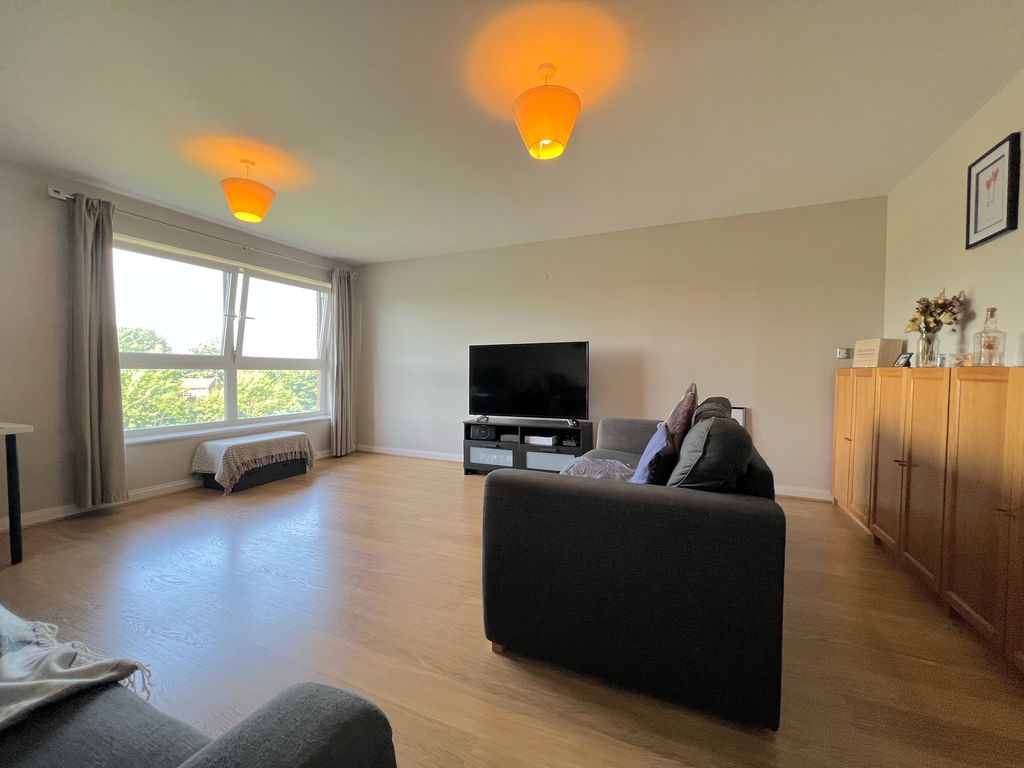 Property photo 2 of 9 Front