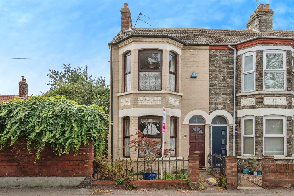 Property photo 1 of 18