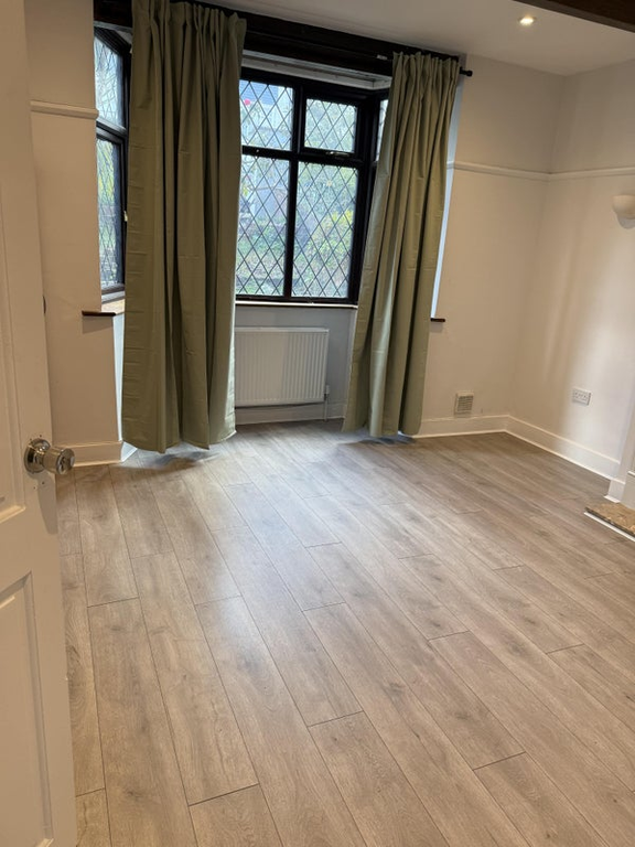 Property photo 1 of 2
