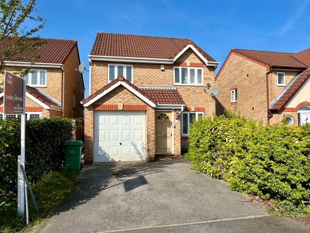 Property photo 1 of 17 External Front