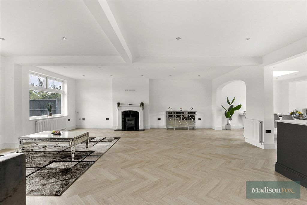 Property photo 3 of 44 Picture No. 29