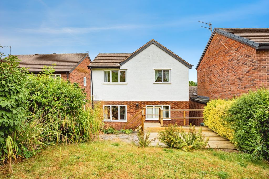 Property photo 2 of 15