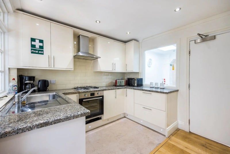 Property photo 3 of 4