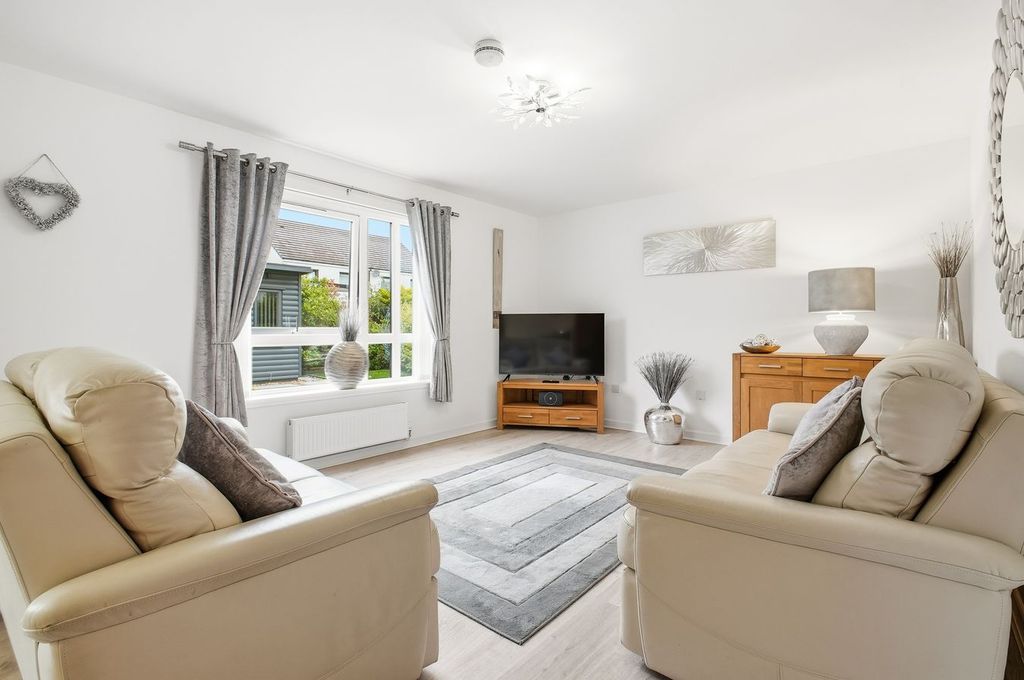 Additional image 9 of 4 bed villa for saleLady Isle Avenue, Ayr KA7