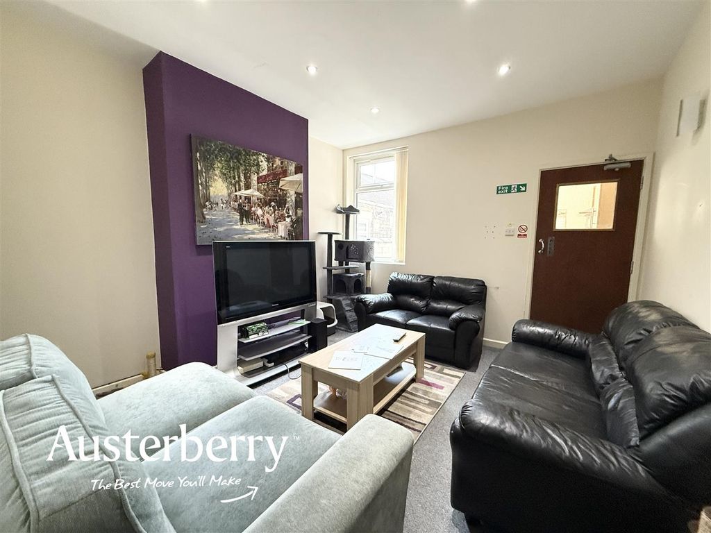 Property photo 2 of 9 Img_4988.Jpg