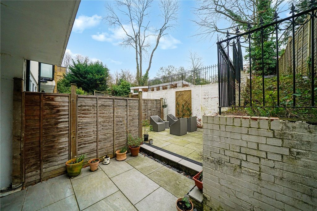 Property photo 2 of 15 Picture No. 13