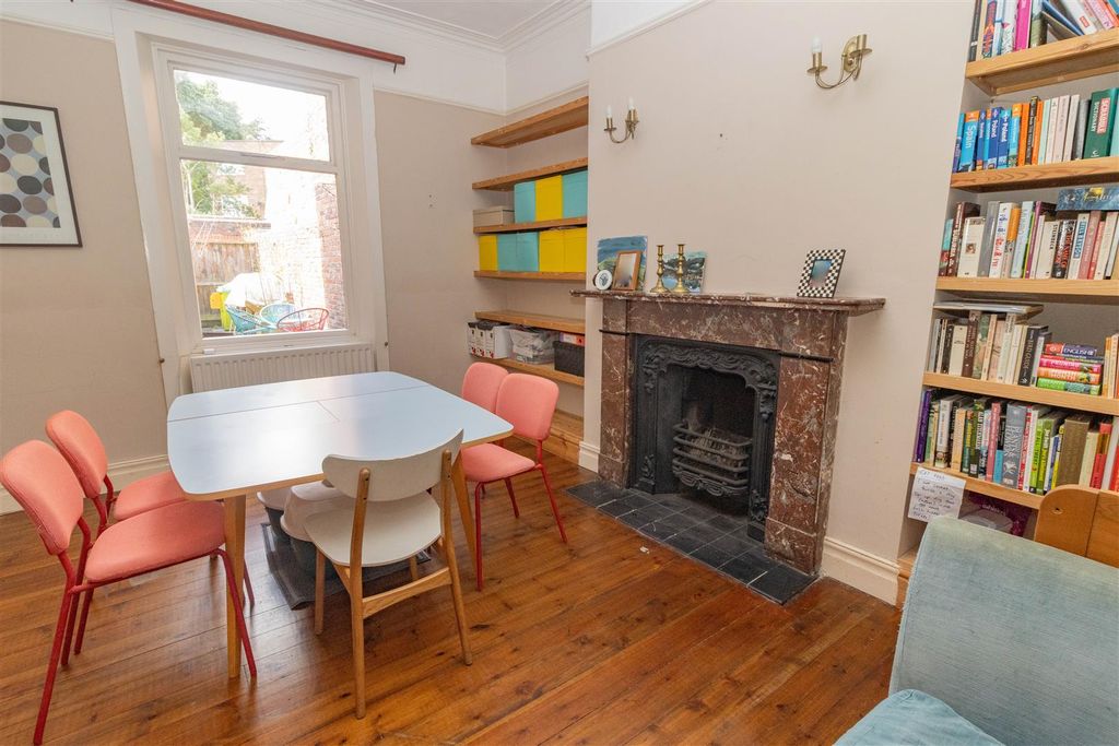 Property photo 3 of 16 Dining Room