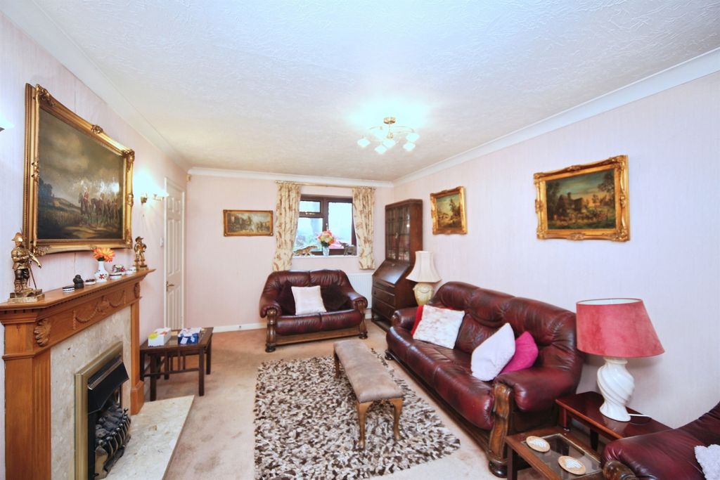 Property photo 3 of 21