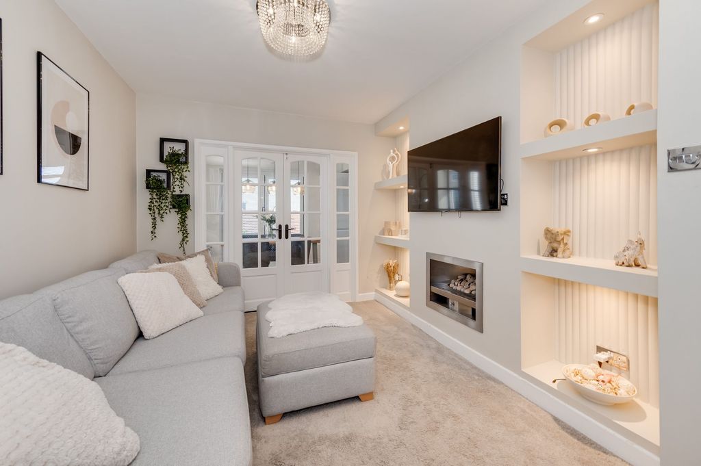 Property photo 3 of 21