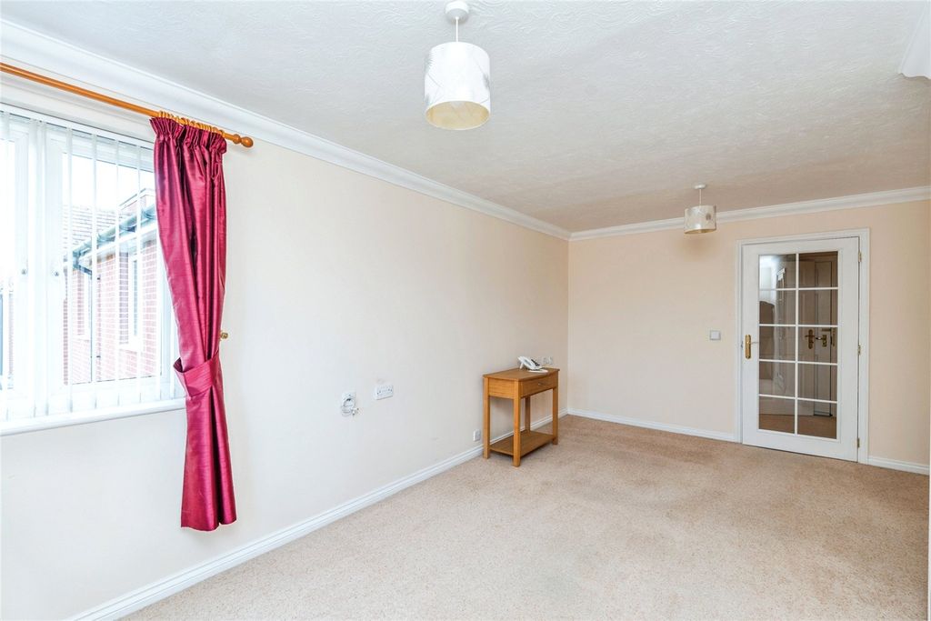 Property photo 3 of 13