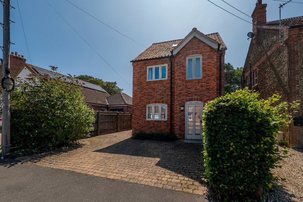 Property photo 1 of 32 4402661