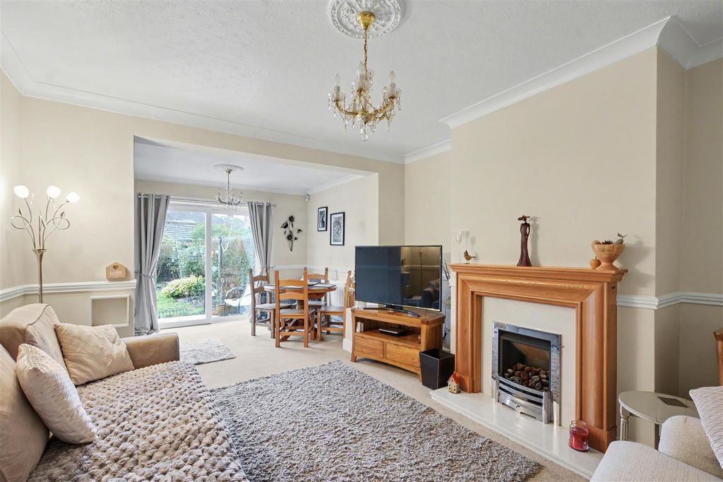 Property photo 3 of 25 Sitting Room