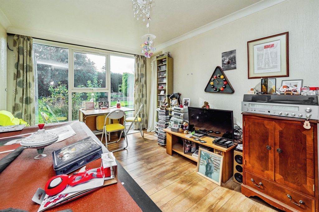 Property photo 2 of 14