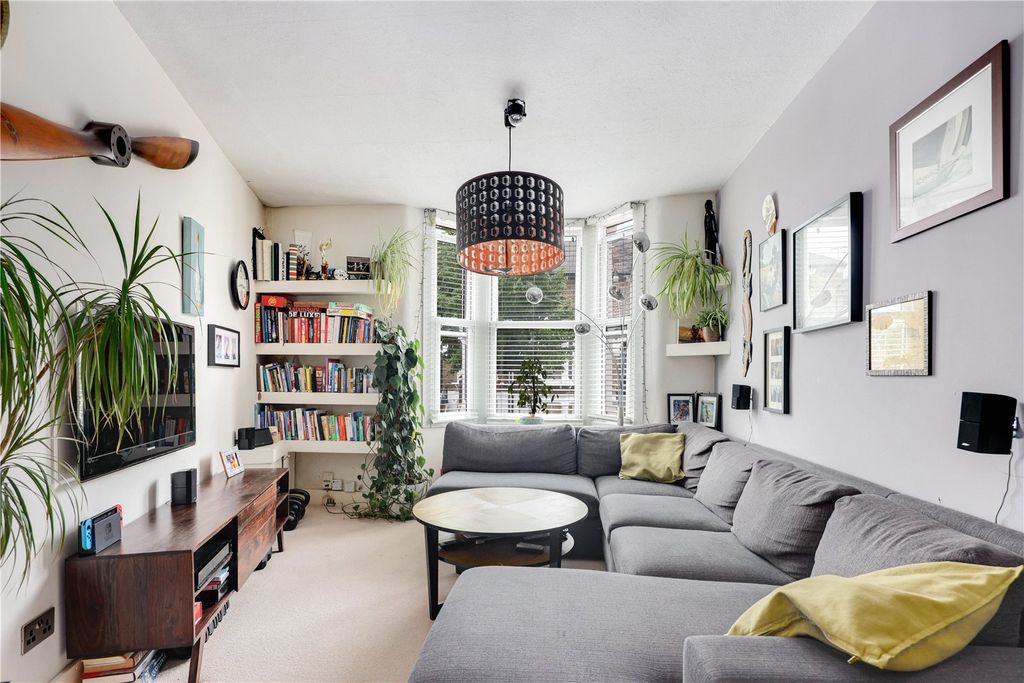 Property photo 1 of 11 Living Area