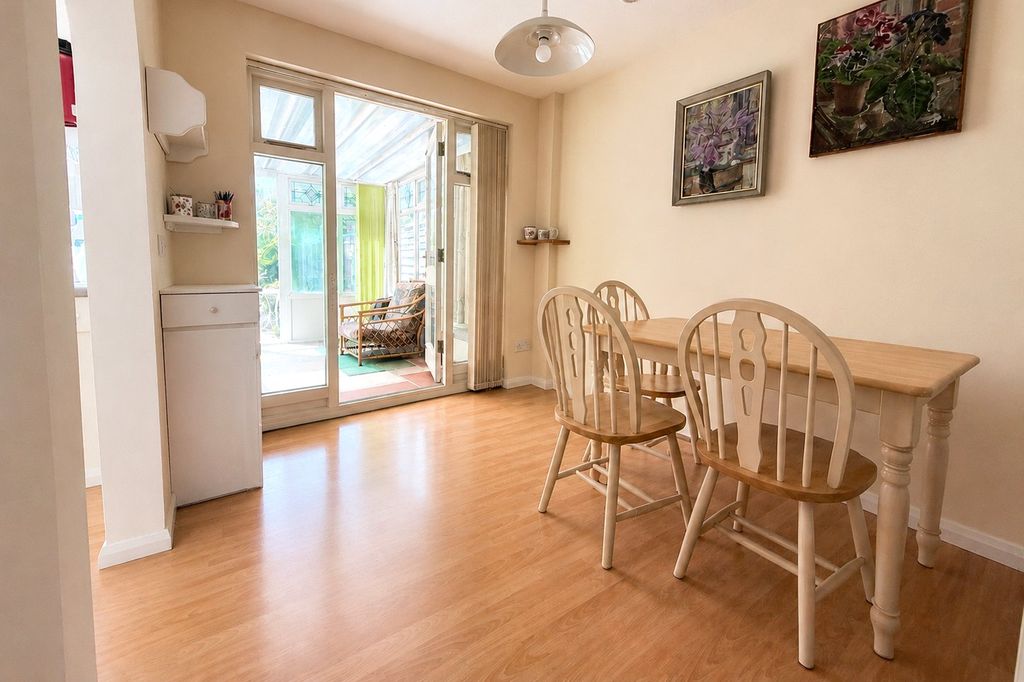 Property photo 3 of 13 Picture No. 16