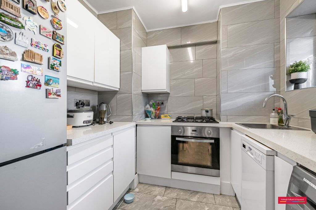 Property photo 2 of 12 Picture No. 05