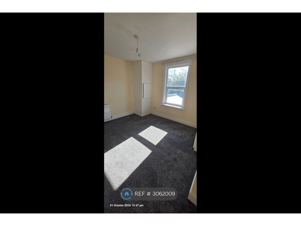 Property photo 2 of 27