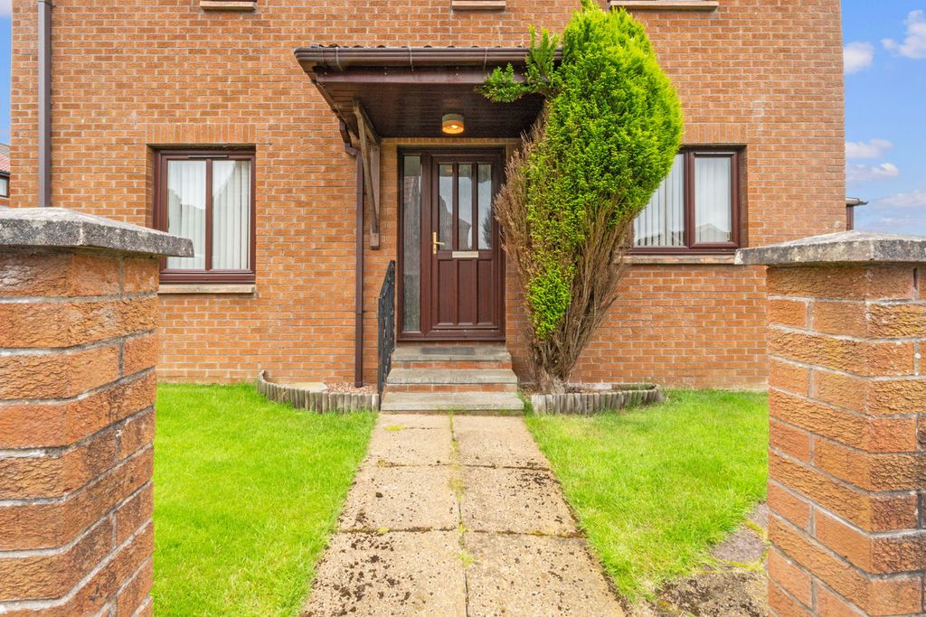 Property photo 3 of 40