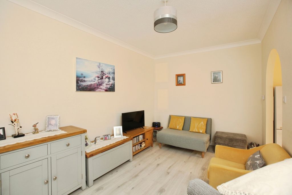 Property photo 2 of 11 Pbox-Img.Jpg