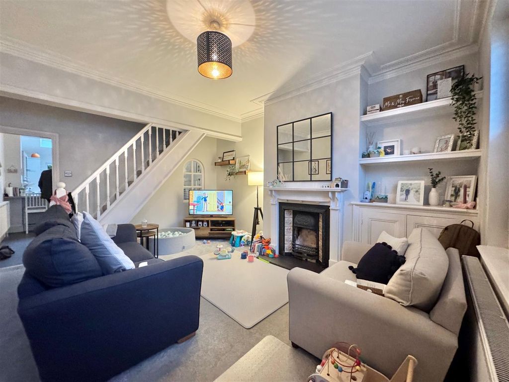 Property photo 3 of 9