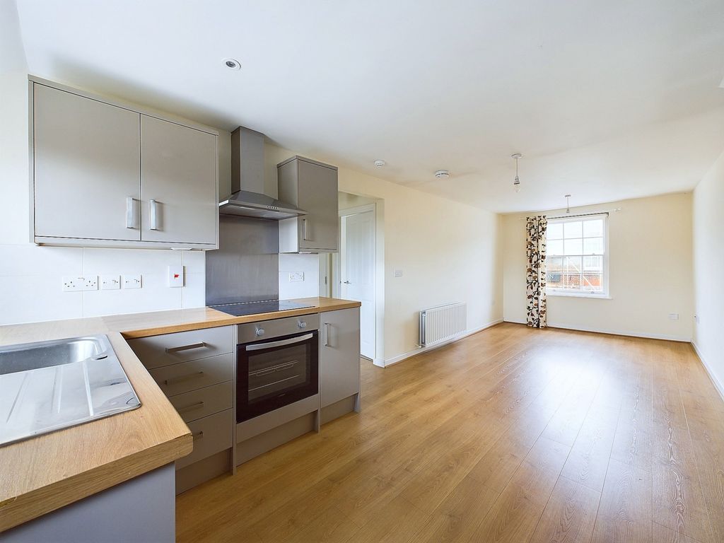 Property photo 3 of 6 10000497-Hr-3