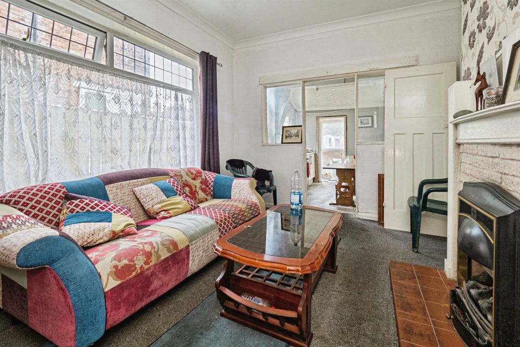 Property photo 2 of 12