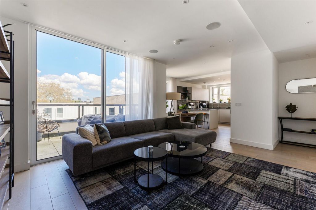 Property photo 1 of 16 90395_Apartment-79-2-New-Tannery (12)_Low.Jpg