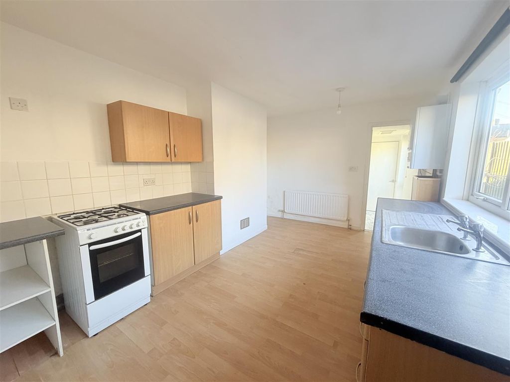 Property photo 3 of 9 Image00010.Jpeg