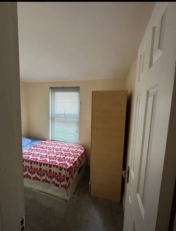 Property photo 3 of 4