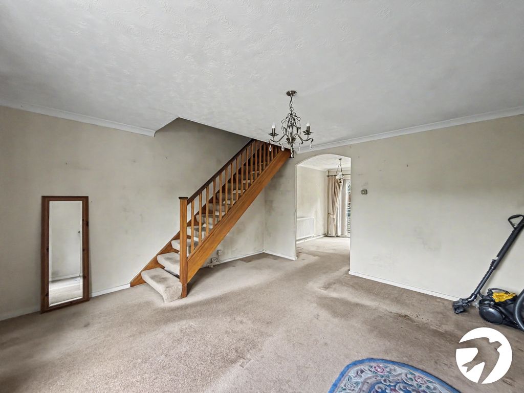 Property photo 2 of 17 Picture No. 24