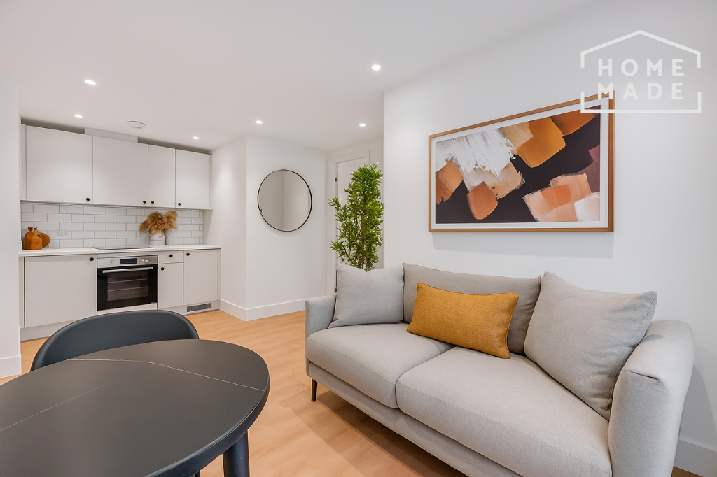 Property photo 1 of 7 1B8E0bae12Bc62d6c7A18B73867F
