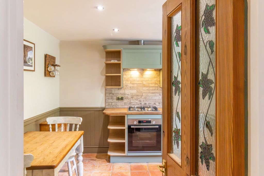 Property photo 3 of 37 Img_4660