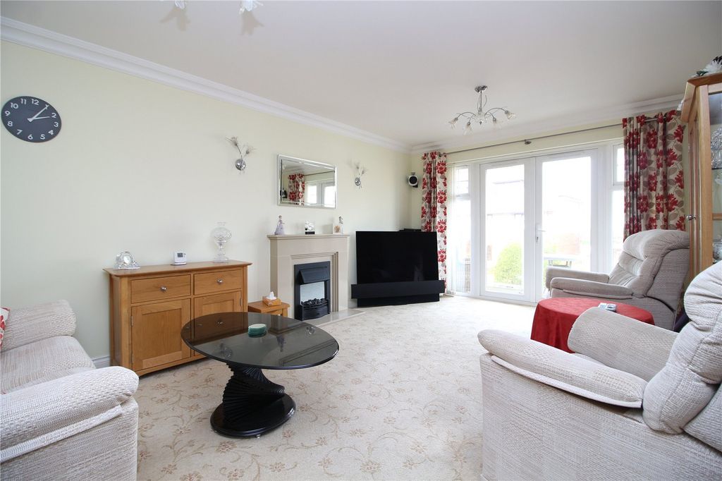 Property photo 3 of 12 Picture No. 17