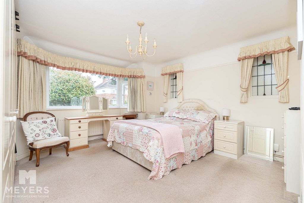 Property photo 3 of 26