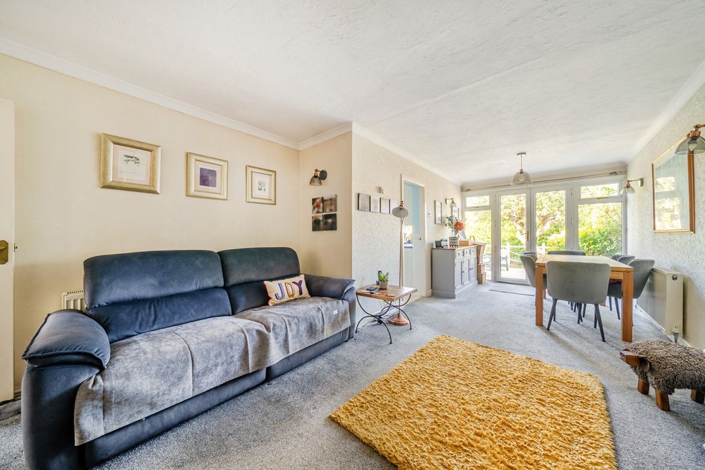 Property photo 3 of 18 Reception