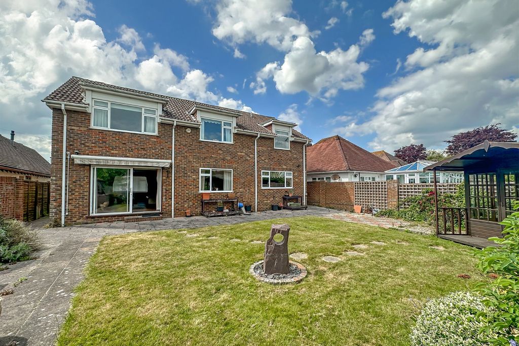 Property photo 2 of 17 Picture No. 38